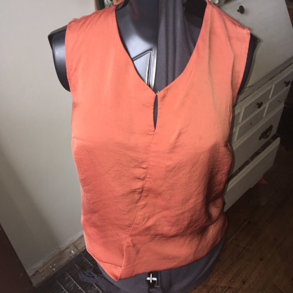 H by Halston sleeveless tangerine flowy S blouse